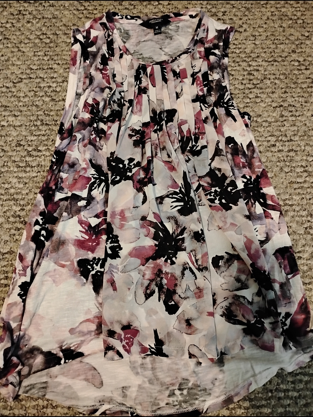 Simply Vera Vera Wang Sleeveless Floral Watercolor Tank in Pink, Black, White